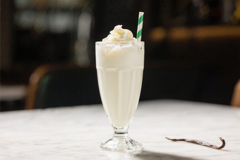 Vanilla Milkshake (Old-Fashioned) – Simple, Creamy, and Classic