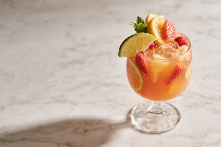 Homemade Fruit Punch – A Bright, Refreshing Crowd-Pleaser