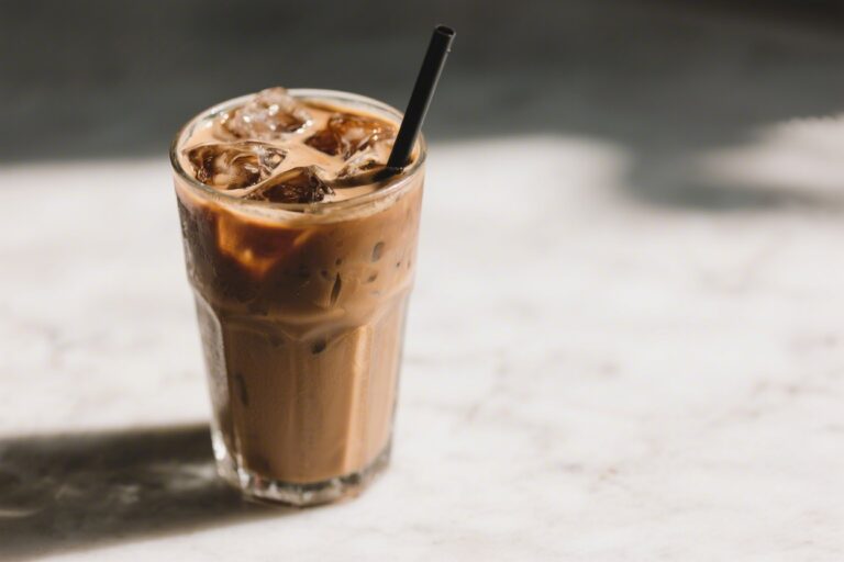 Iced Mocha (No Blender) – Smooth, Chocolatey Coffee You Can Shake